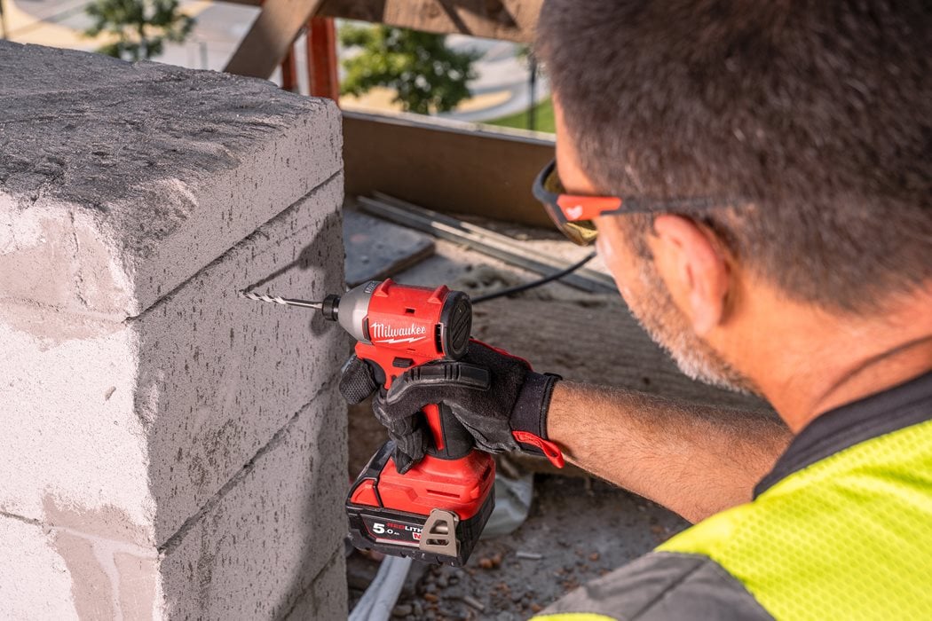 Milwaukee M18 BLIDRC-402C AVVITATORE AD IMPULSI 18V BRUSHLESS ATTACCO 1/4″ 190NM DI COPPIA - immagine 3