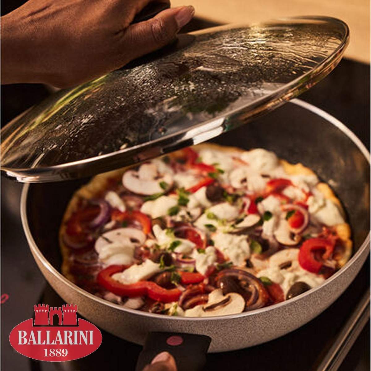 Tegame con coperchio Ballarini Ledro 28 cm Ceraforce 1027803 - immagine 7