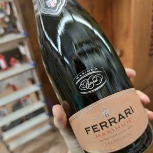 Ferrari Trento Metodo Classico Maximum Brut Rose