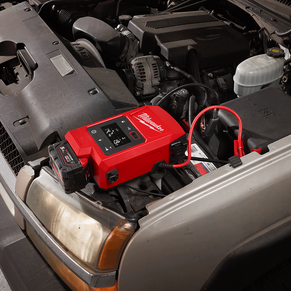 Milwaukee M18 JS2000-0 AVVIATORE BOOSTER 12V PER AUTO MOTO SCOOTER SUV - immagine 7